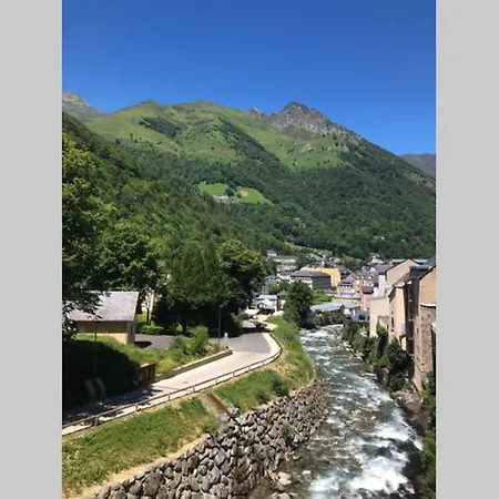 T2 Classe Confort, Centre, Equipe Pour Bebe, Et Wifi Gratuite