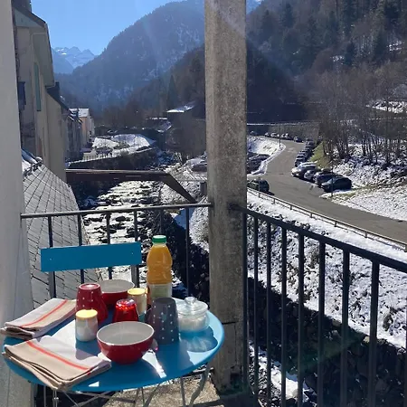 T2 Classé Confort, Centre, équipé Pour Bébé, Et Wifi Gratuite